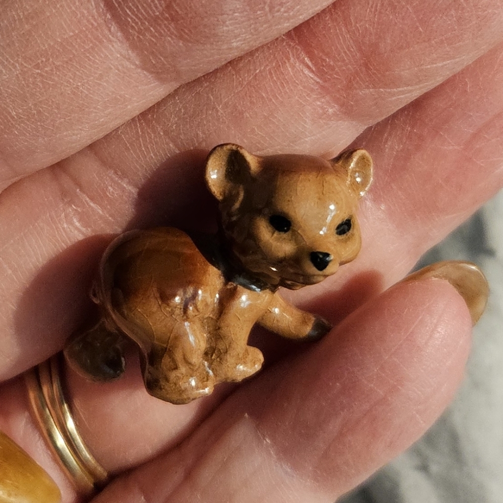 Hagen Renaker Miniature Brown Bear Figurine